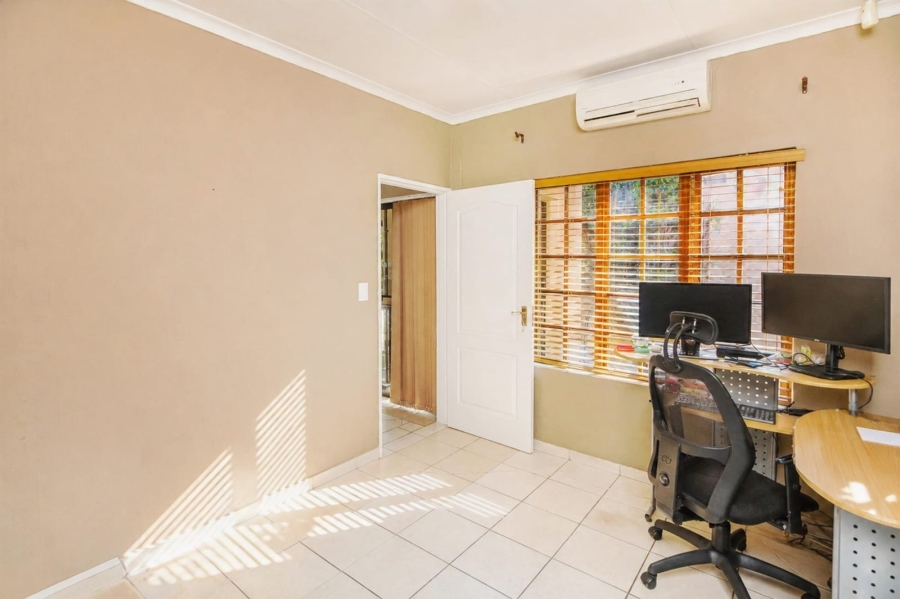 4 Bedroom Property for Sale in Safari Gardens North West